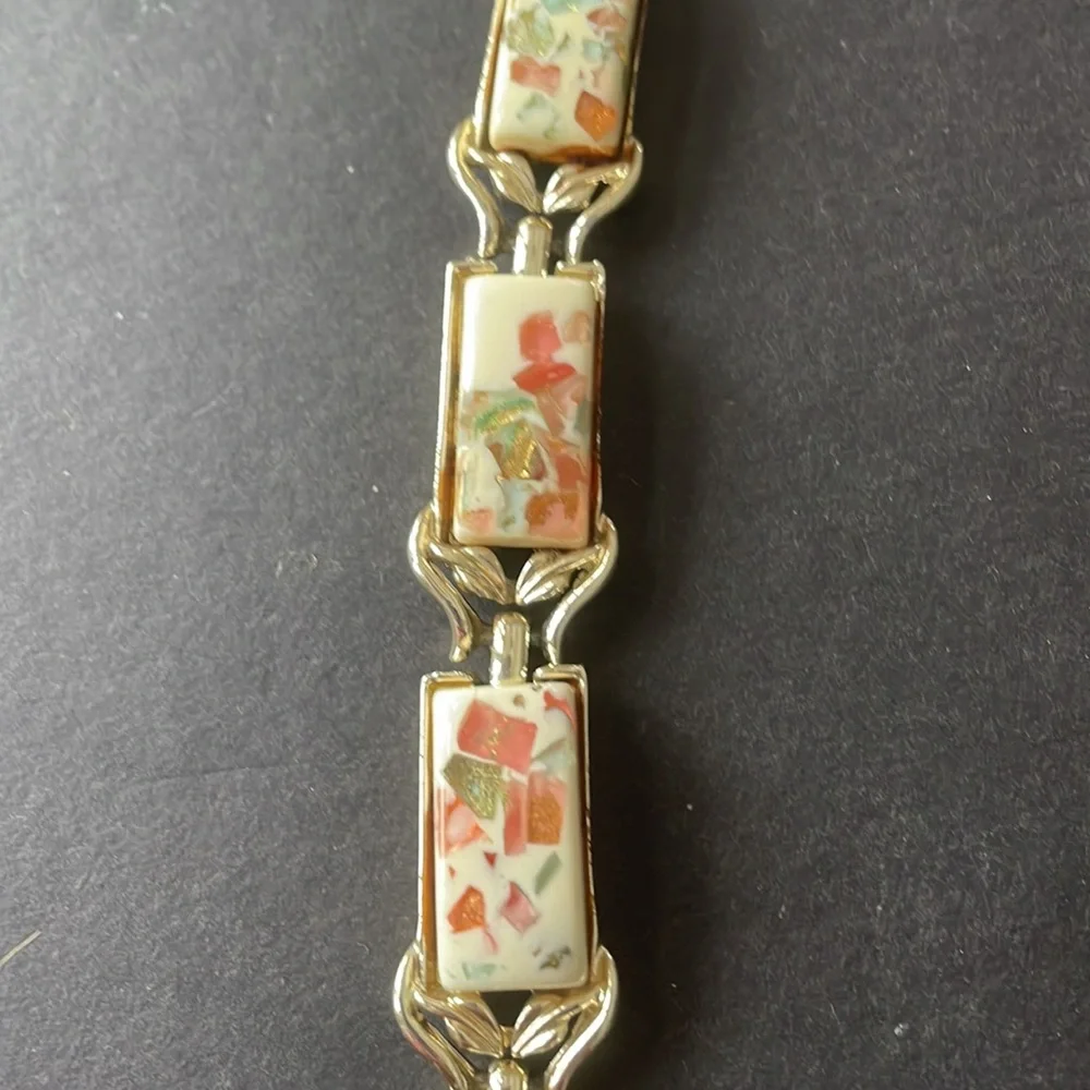 Vintage Coro confetti bracelet earrings set gold tone lucite thermoset - Picture 7 of 9
